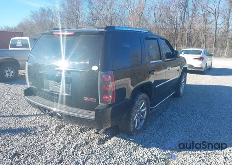 2010 GMC Yukon Denali z USA, uszkodzony, nr VIN 1GKUKEEFXAR174455